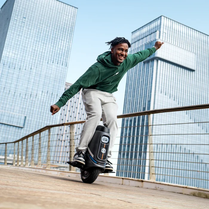INMOTION V9 - Image 2